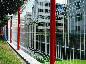 绿化带护栏网12-桃形立柱护栏网