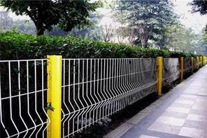 绿化带护栏网1-桃形立柱护栏网